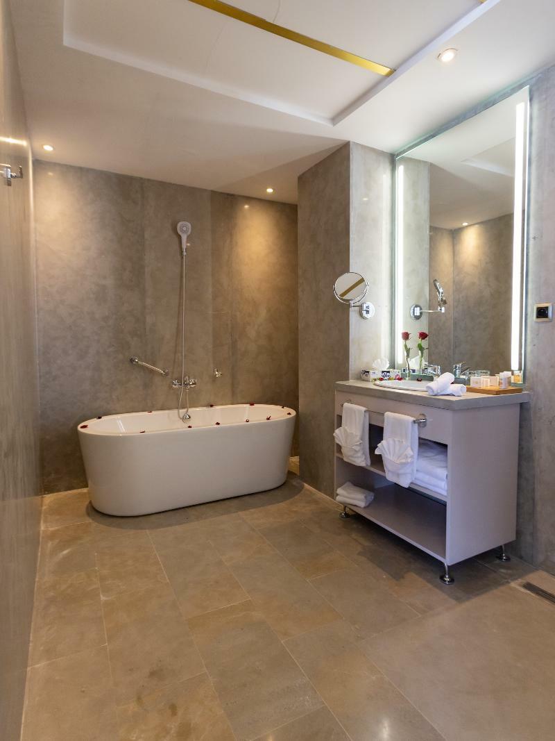 Mandarin Palace & Hotel 5*